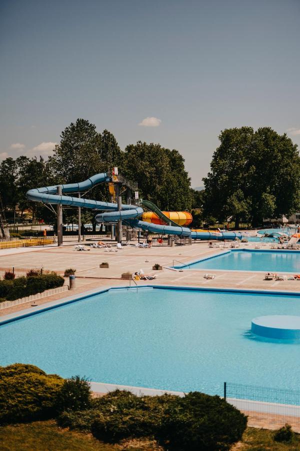 Deluxe Lake View Mobile Homes With Thermal Riviera Tickets Чатеж об Сави Екстериор снимка