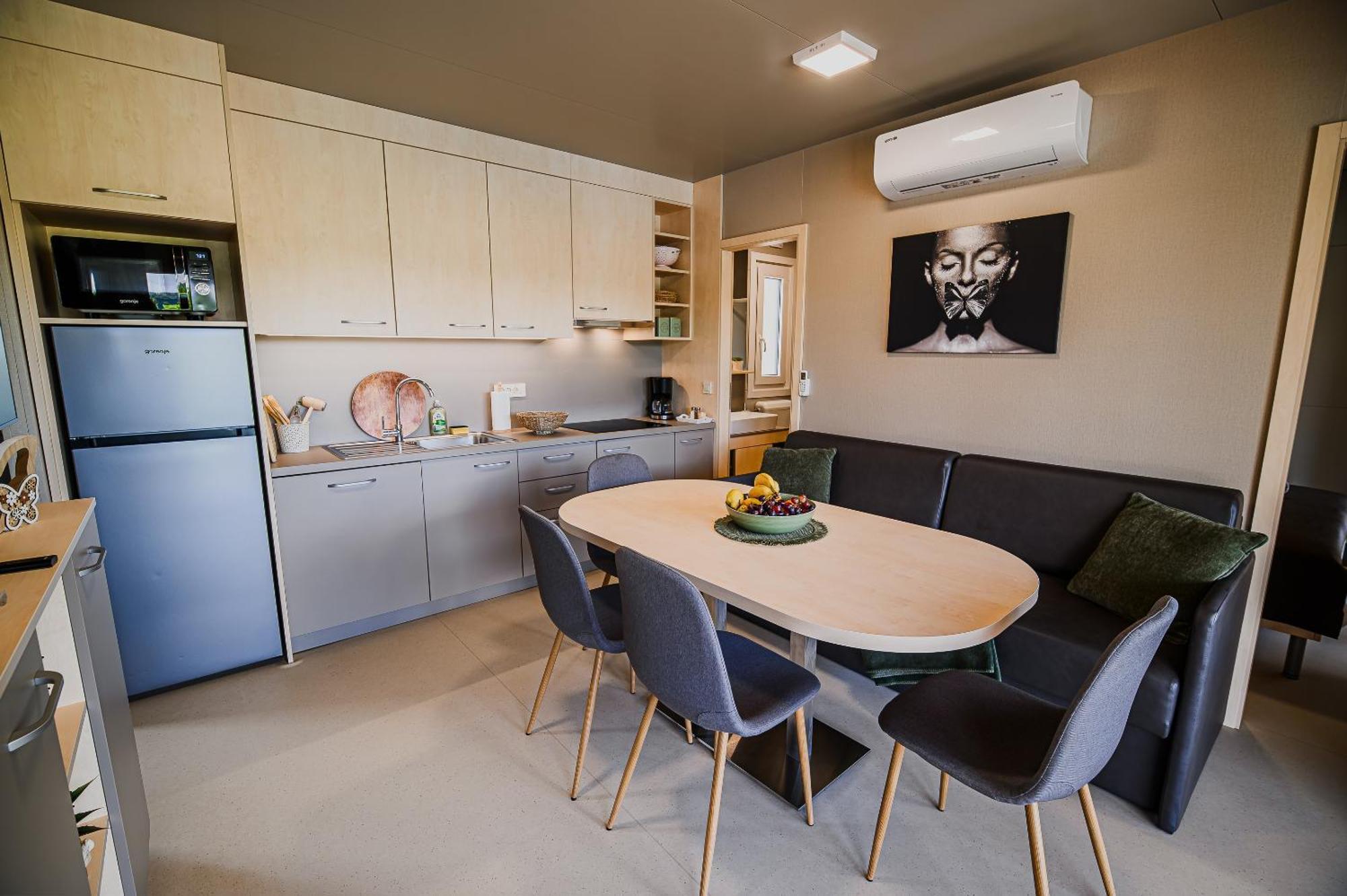 Deluxe Lake View Mobile Homes With Thermal Riviera Tickets Чатеж об Сави Екстериор снимка