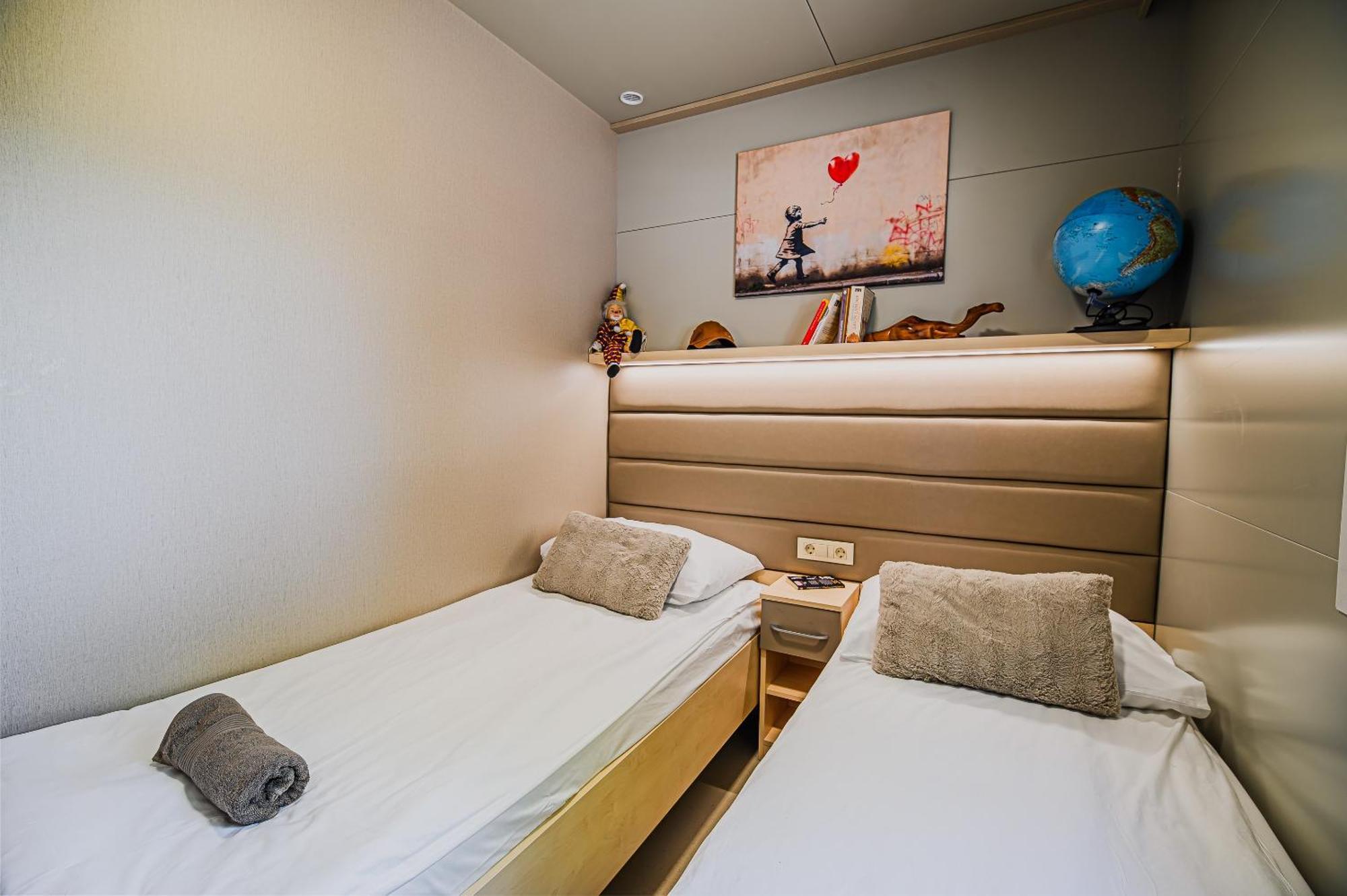Deluxe Lake View Mobile Homes With Thermal Riviera Tickets Чатеж об Сави Екстериор снимка